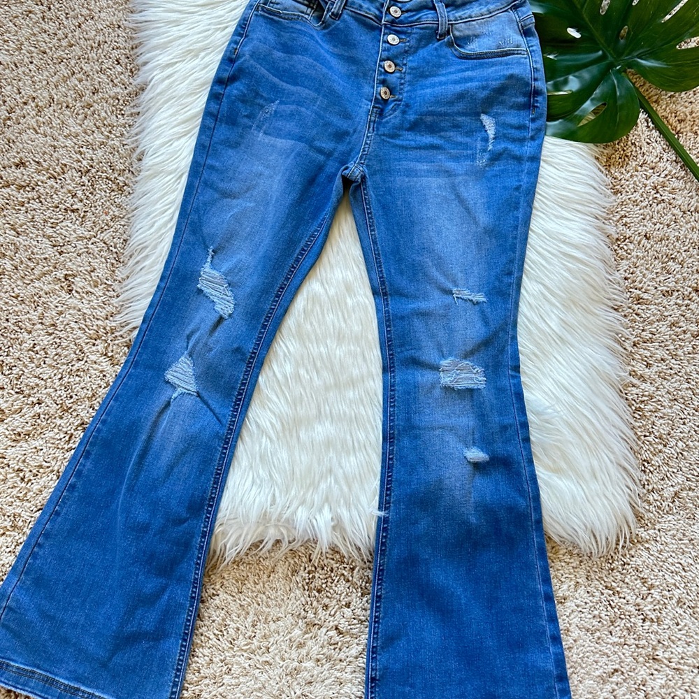 ⭐️ Women's Blue Flared Jeans